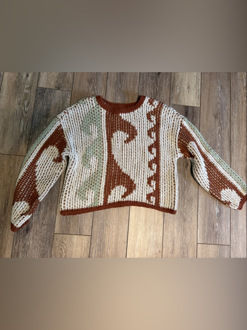 O'Neill White & Rust Patterned Scoop Neck Sweater - Picture 2 of 4
